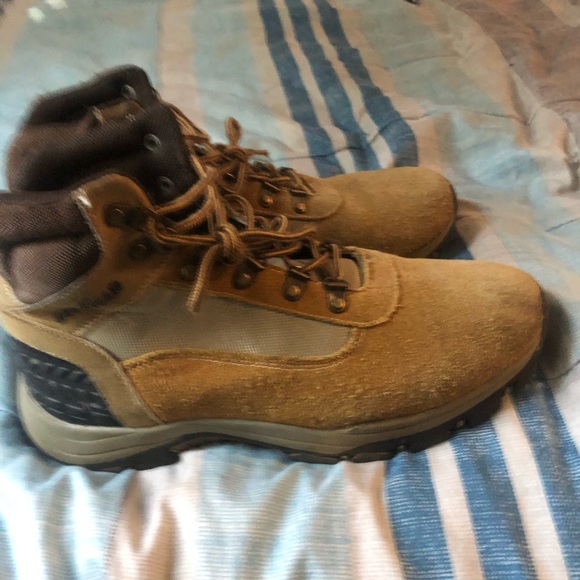 Brown size 11 boots - Picture 4 of 4